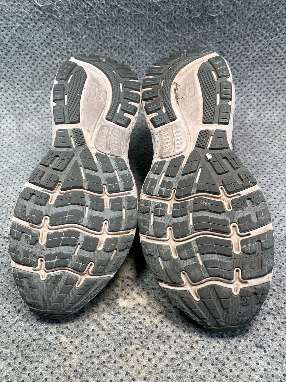 Brooks Ghost 13 Grey Running Shoes Size 11 Women’s - Picture 9 of 13